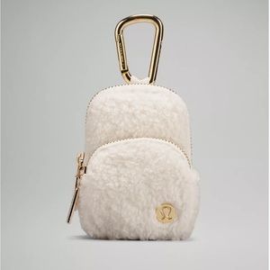 NWT Lululemon Nano Fleece Clip-On Backpack, Light Ivory/Gold
